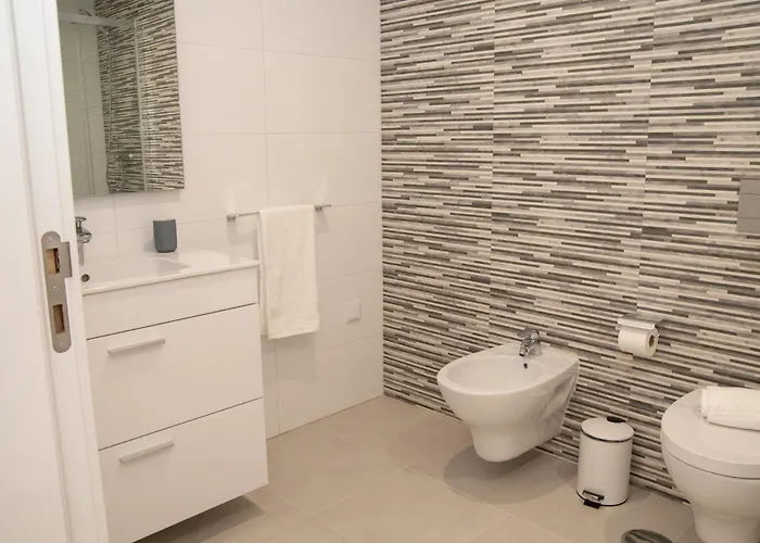 Refugio Da Muralha - By Sch *